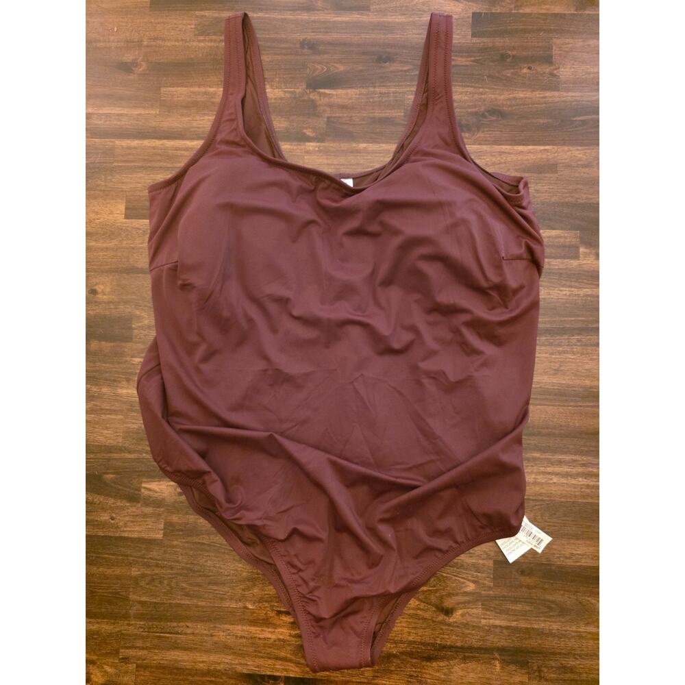 Amazon Essentials One-Piece Swimsuit Deep Brown Size 5X Plus Size Scoop Neck NWT